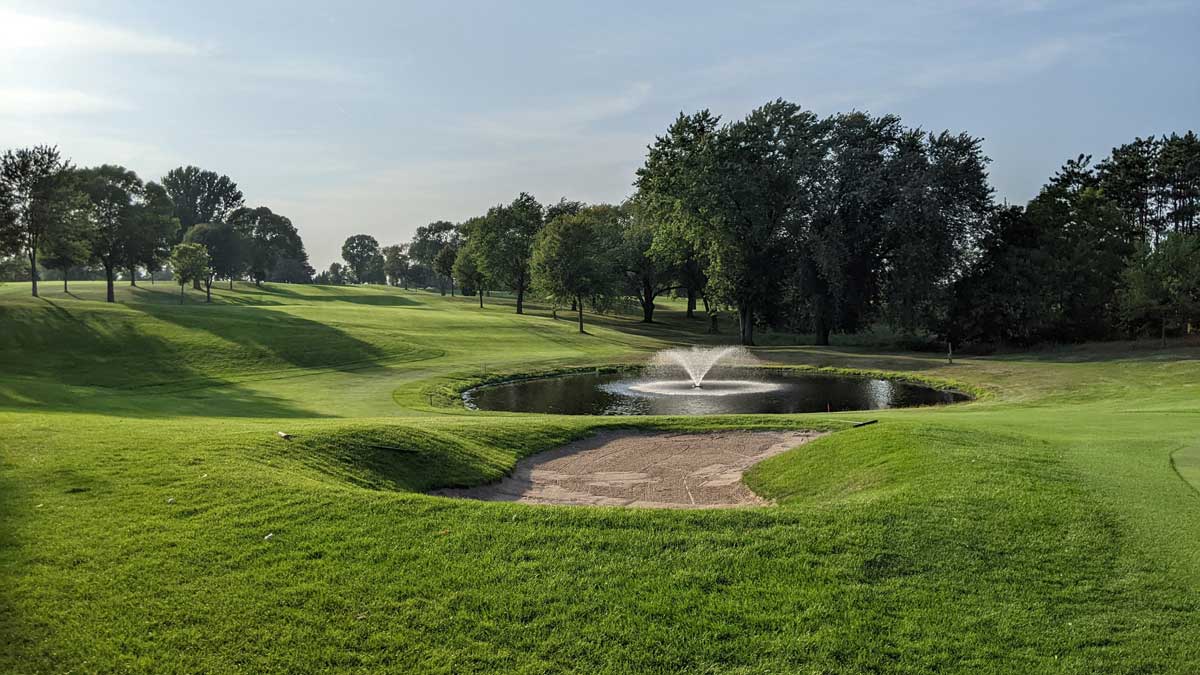 Golfers’ Paradise: Luxury Golf Course Homes in Stillwater